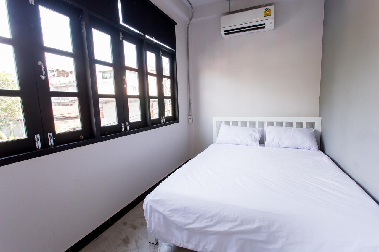 Baan 89 Hostel Bangkok Buitenkant foto