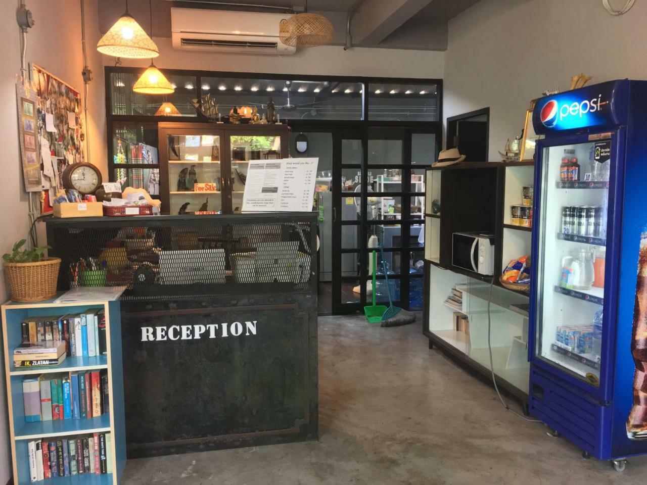 Baan 89 Hostel Bangkok Buitenkant foto