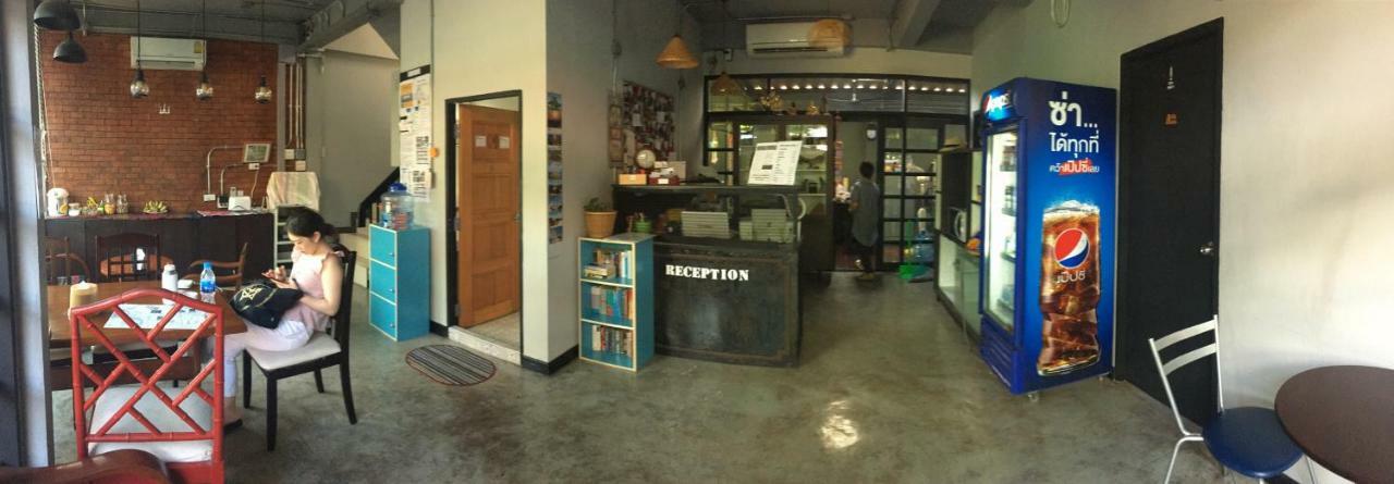 Baan 89 Hostel Bangkok Buitenkant foto