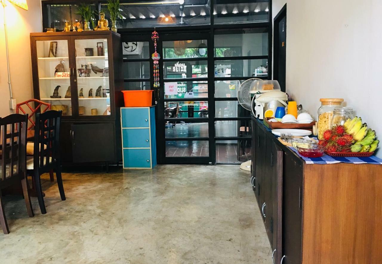 Baan 89 Hostel Bangkok Buitenkant foto