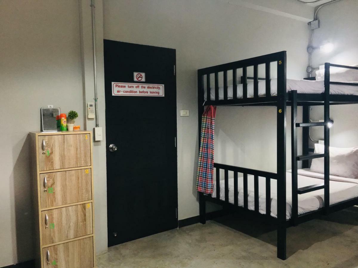 Baan 89 Hostel Bangkok Buitenkant foto