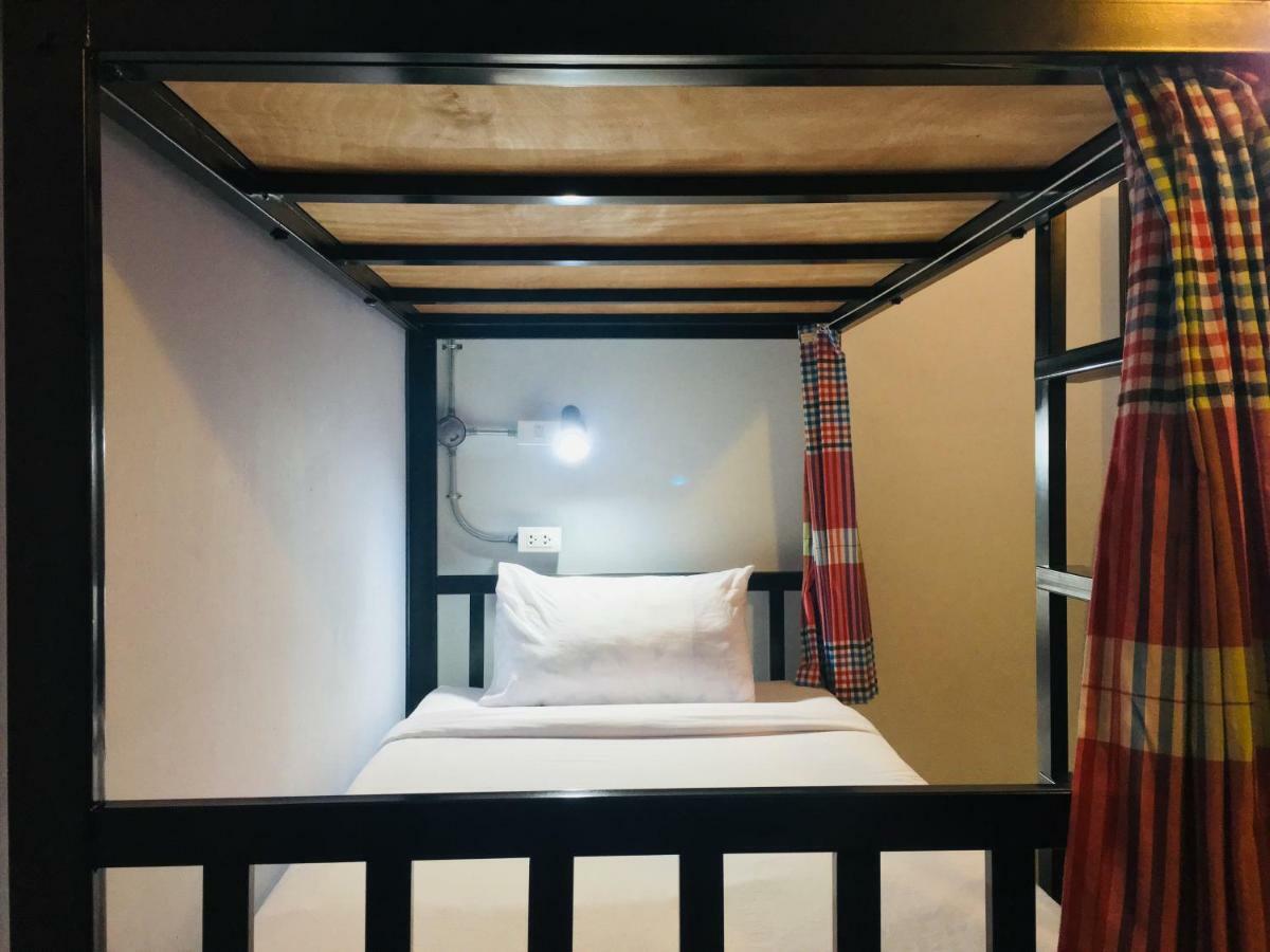 Baan 89 Hostel Bangkok Buitenkant foto